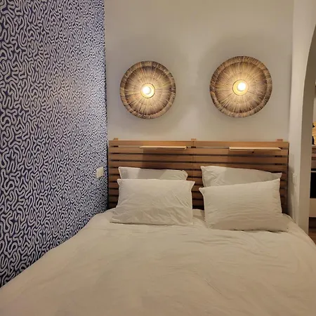 Cocoon Apartment, Apartment